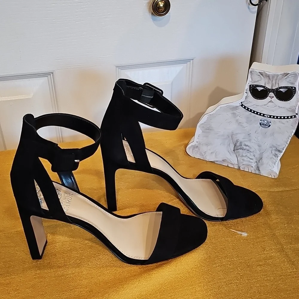 Vince Camuto Corlina Black Velvet Ankle Strap Heels NWOT Sz 10